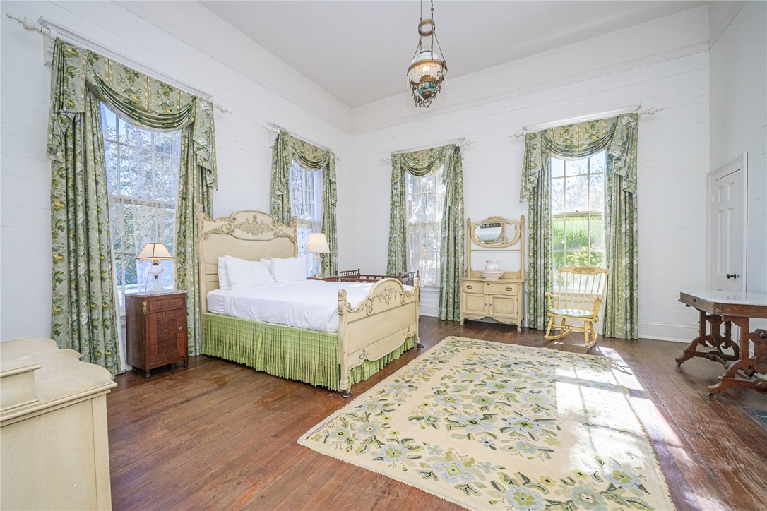 615 S Church Street, Rockport, TX, 78382 | 452462 | Realty Texas LLC