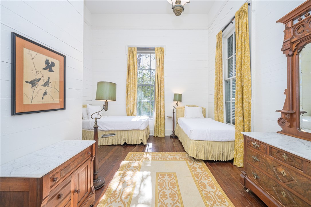 615 S Church Street, Rockport, TX, 78382 | 452462 | Realty Texas LLC