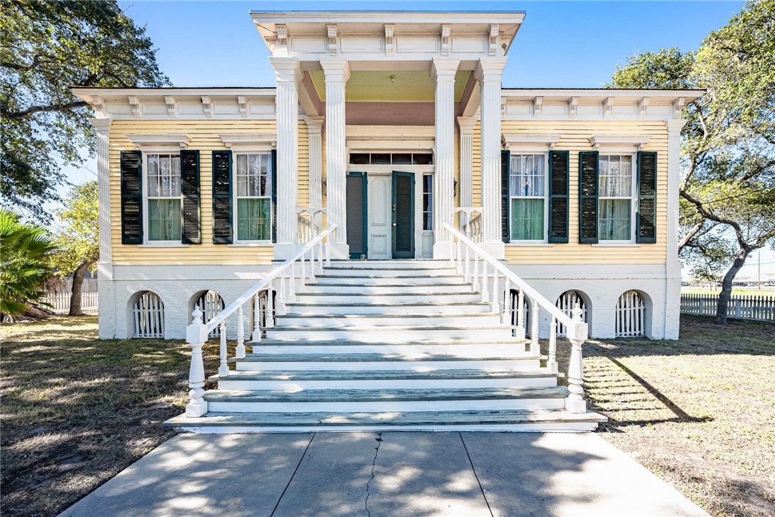 615 S Church Street, Rockport, TX, 78382 | 452462 | Realty Texas LLC