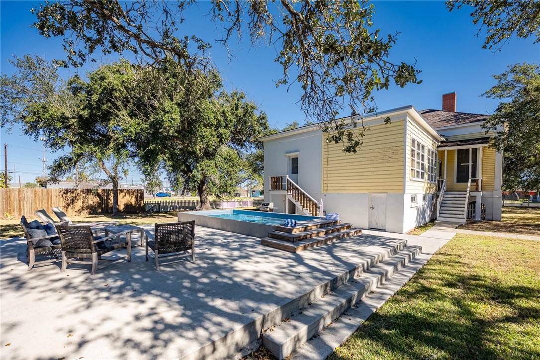 615 S Church Street, Rockport, TX, 78382 | 452462 | Realty Texas LLC