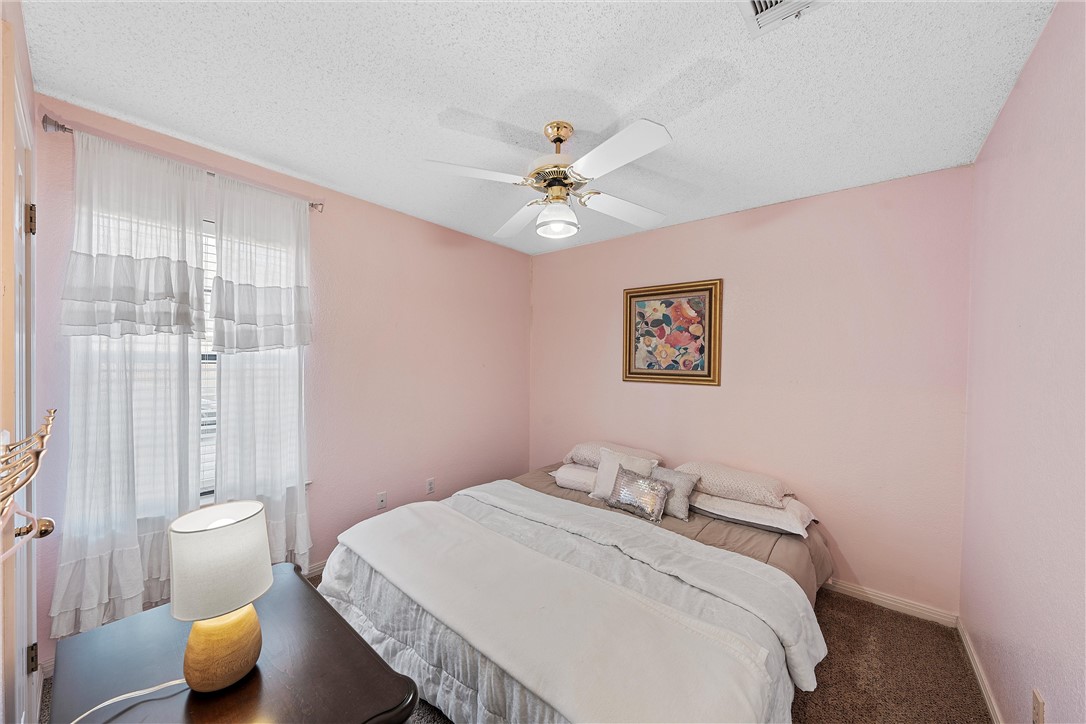 208 Fannin Drive , Hewitt, TX, 76643 | 227340 | Realty Texas LLC