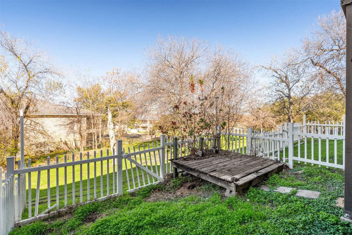 1823 River Crossing Circle C , Austin, TX, 78741 | 7789833 | Realty Texas LLC