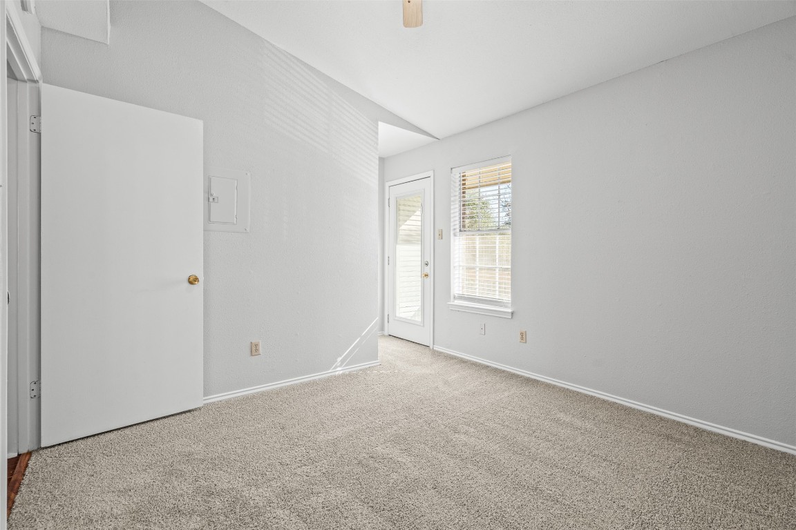 1823 River Crossing Circle C , Austin, TX, 78741 | 7789833 | Realty Texas LLC