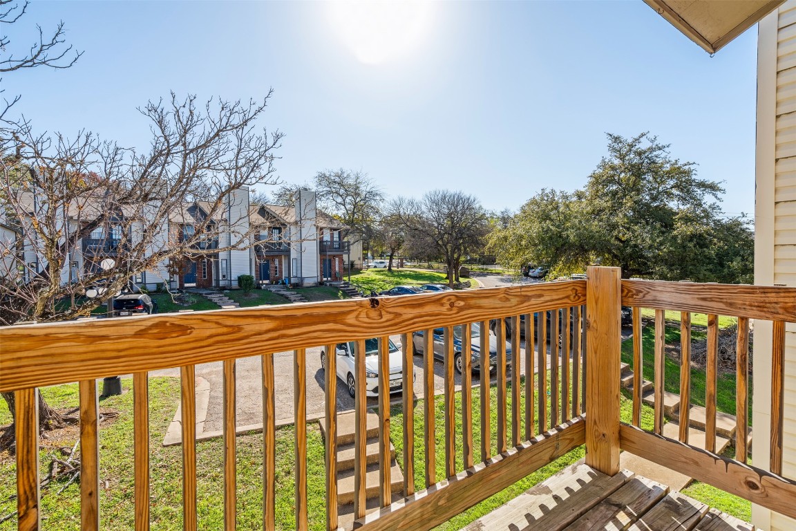 1823 River Crossing Circle C , Austin, TX, 78741 | 7789833 | Realty Texas LLC