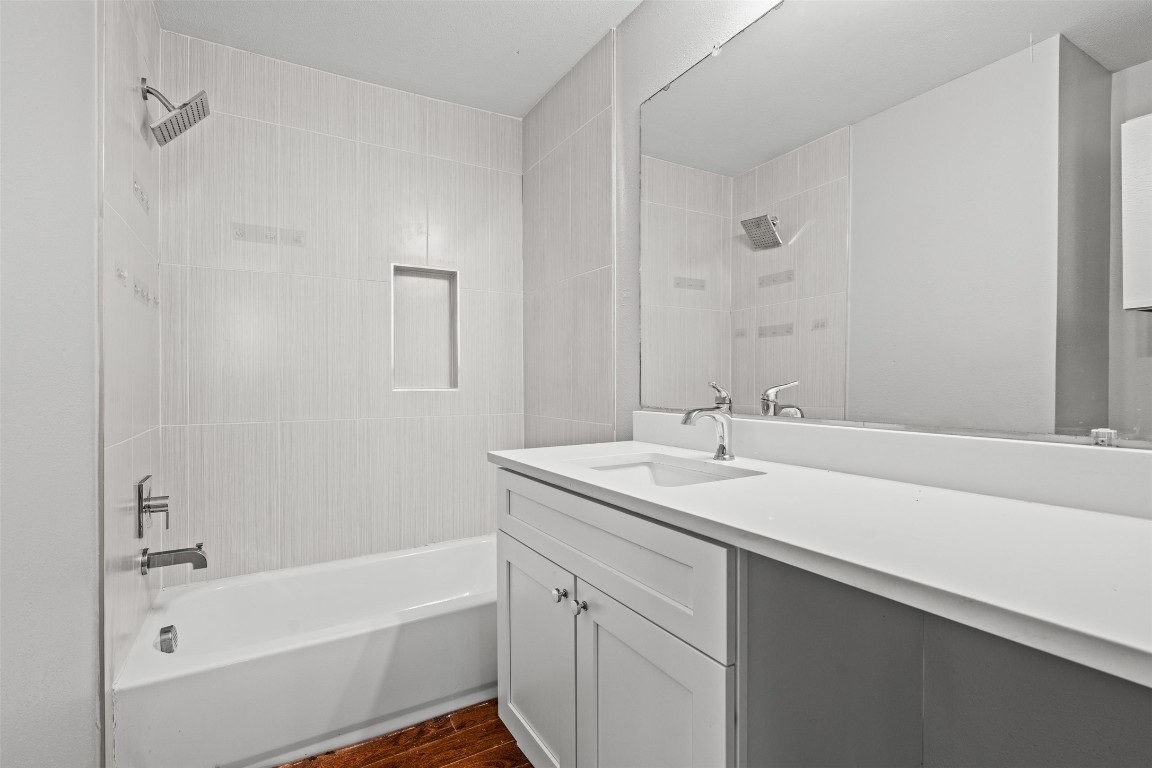 1823 River Crossing Circle C , Austin, TX, 78741 | 7789833 | Realty Texas LLC