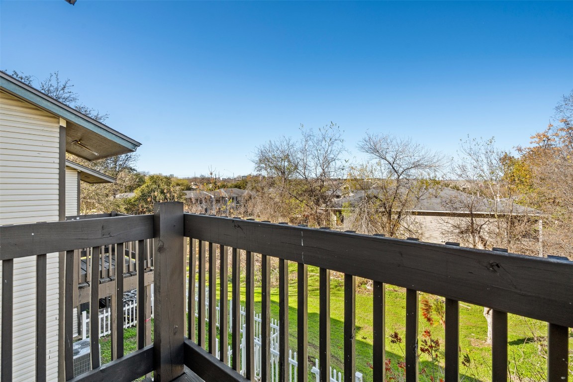 1823 River Crossing Circle C , Austin, TX, 78741 | 7789833 | Realty Texas LLC