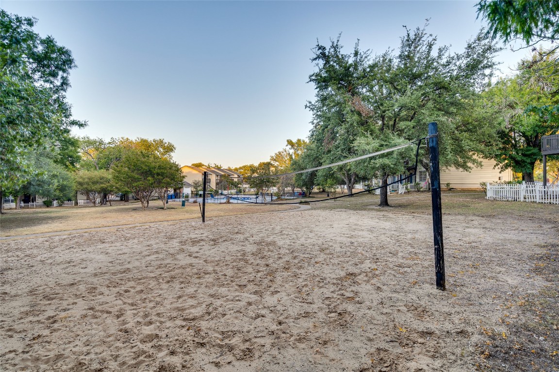 1823 River Crossing Circle C , Austin, TX, 78741 | 7789833 | Realty Texas LLC