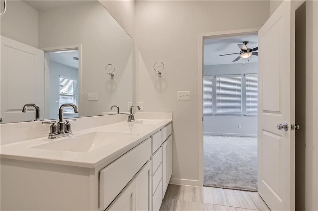 605 W South Street 421 , Leander, TX, 78641 | 6511703 | Realty Texas LLC