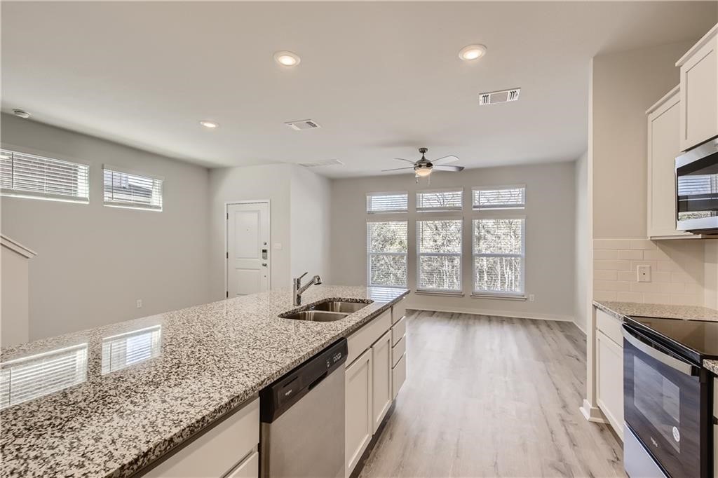 605 W South Street 421 , Leander, TX, 78641 | 6511703 | Realty Texas LLC