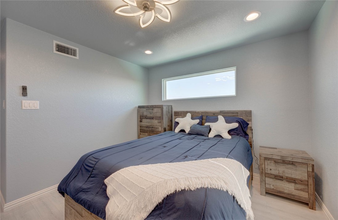 357 W Live Oak Lane , Rockport, TX, 78382 | 452616 | Realty Texas LLC
