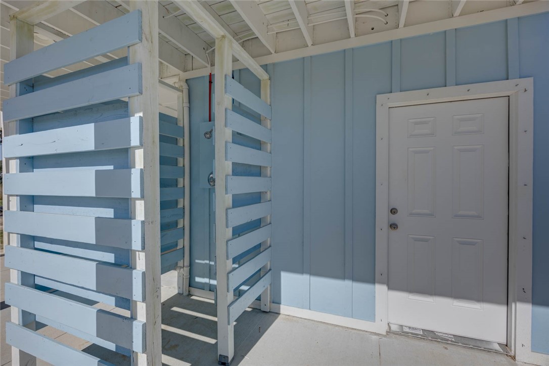 357 W Live Oak Lane , Rockport, TX, 78382 | 452616 | Realty Texas LLC