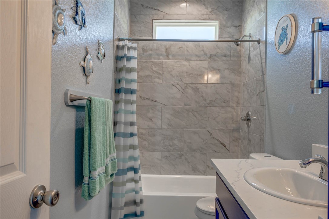 357 W Live Oak Lane , Rockport, TX, 78382 | 452616 | Realty Texas LLC