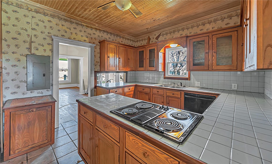 714 W 15th Street , Clifton, TX, 76634 | 227437 | Realty Texas LLC