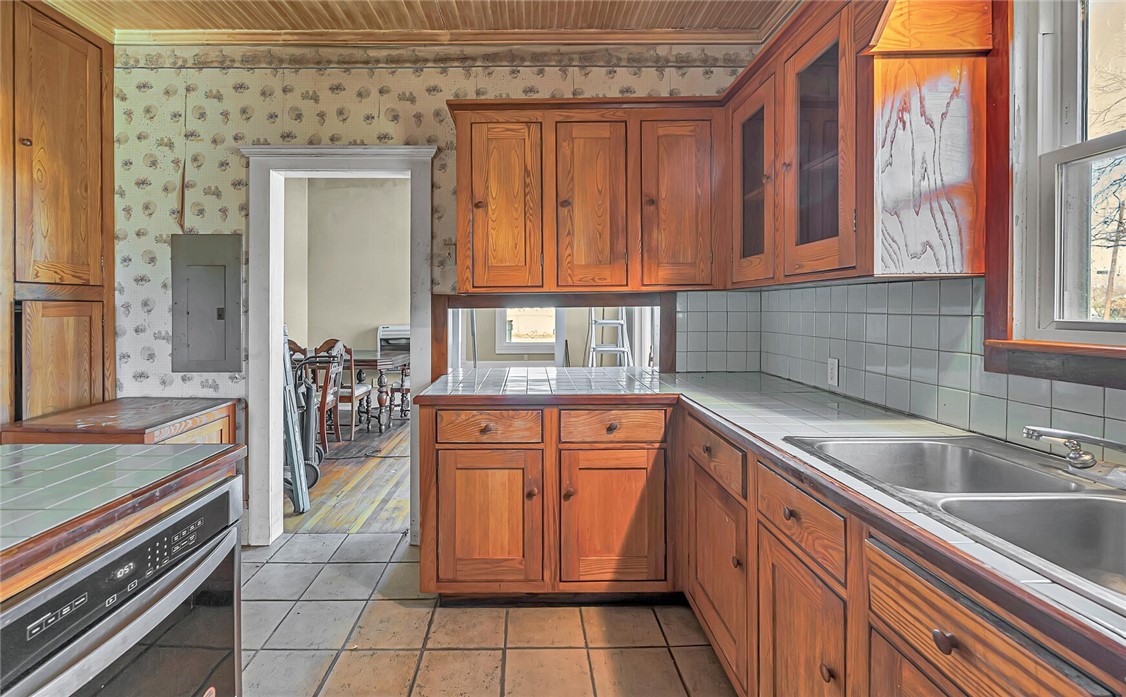 714 W 15th Street , Clifton, TX, 76634 | 227437 | Realty Texas LLC