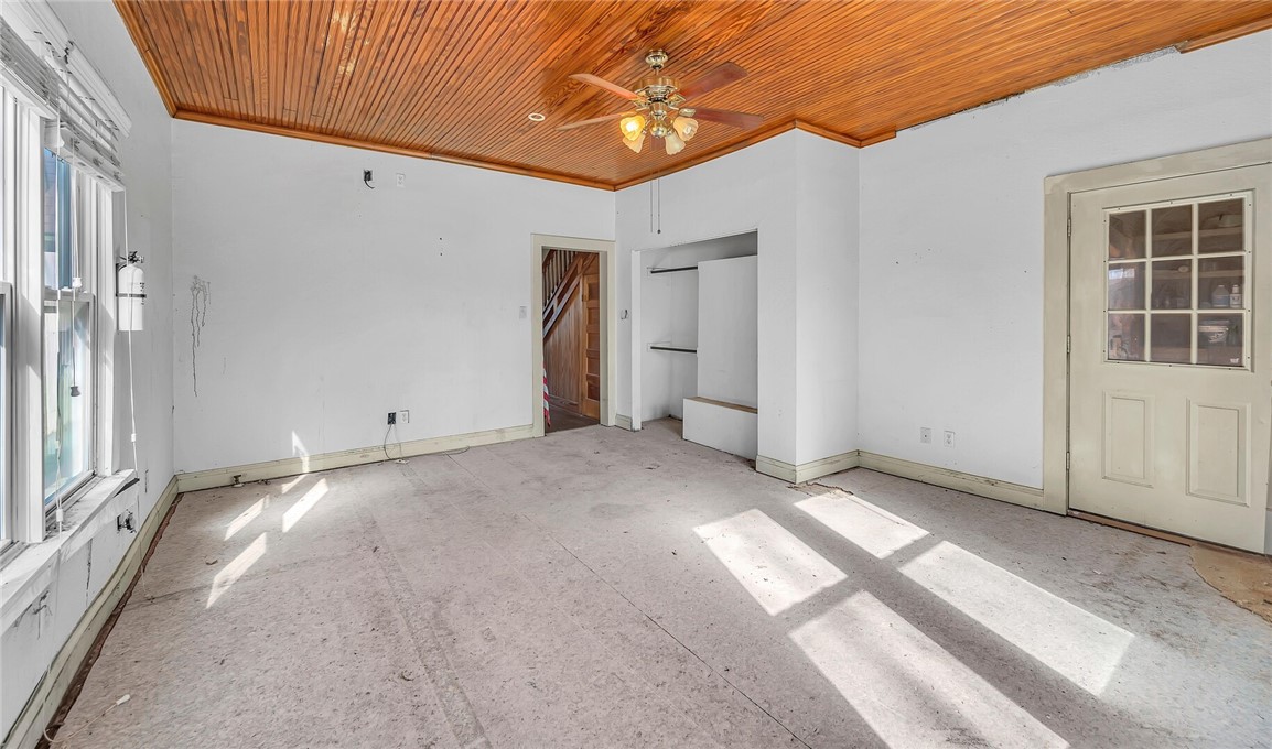 714 W 15th Street , Clifton, TX, 76634 | 227437 | Realty Texas LLC