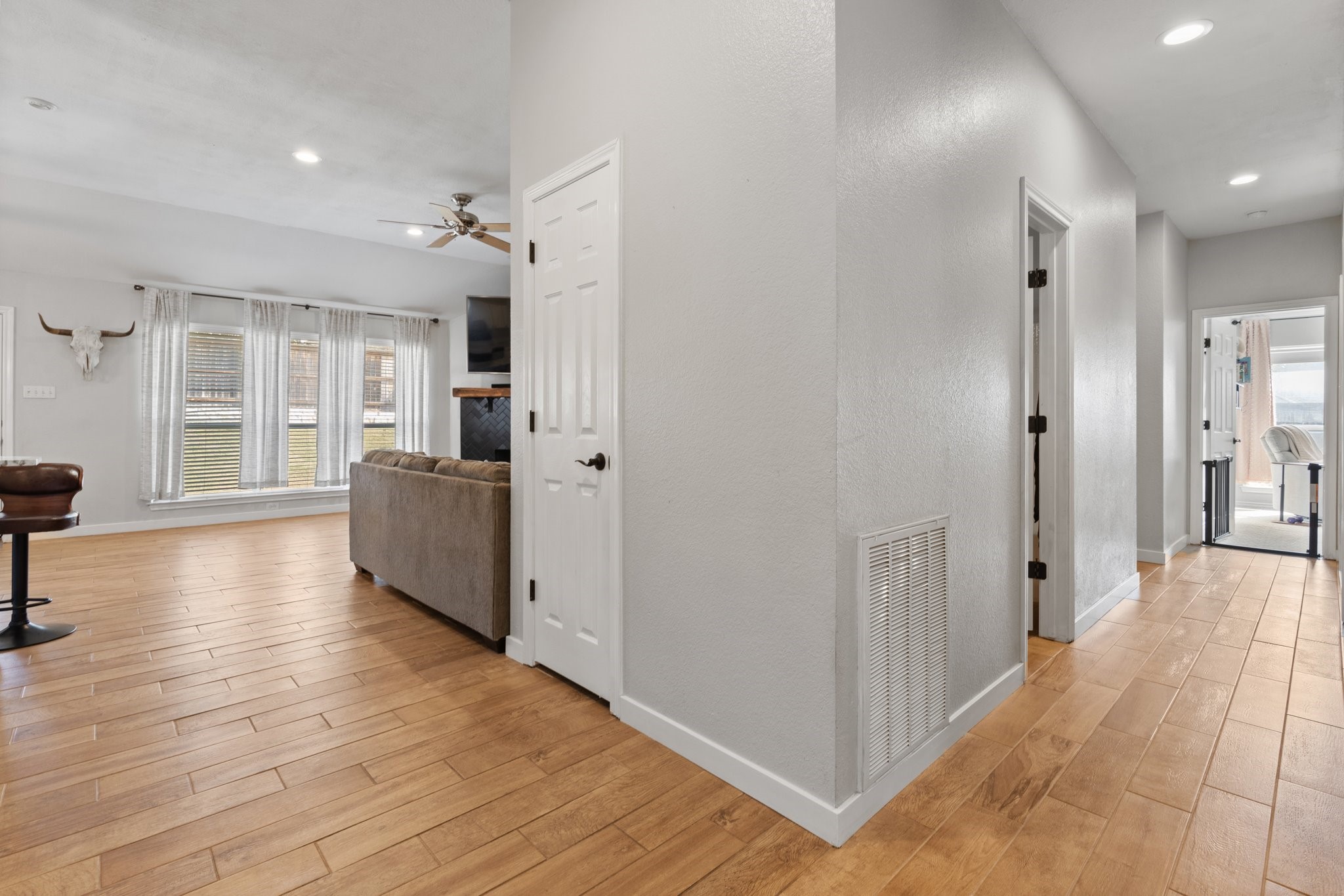 7501 Ranch Court , Benbrook, TX, 76126 | 20811208 | Realty Texas LLC