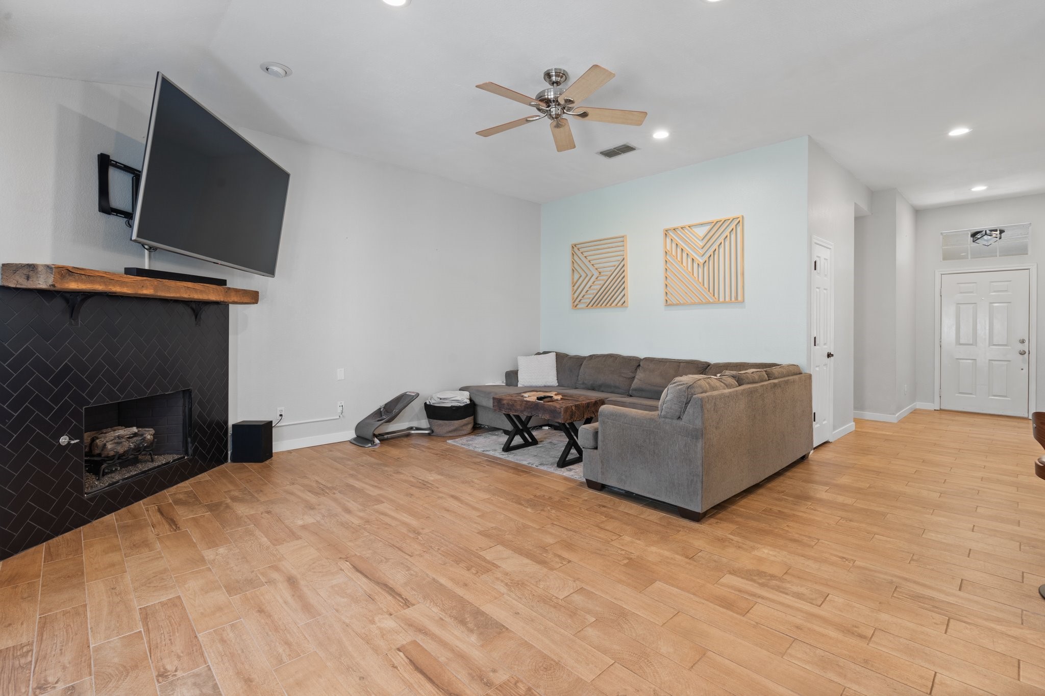 7501 Ranch Court , Benbrook, TX, 76126 | 20811208 | Realty Texas LLC