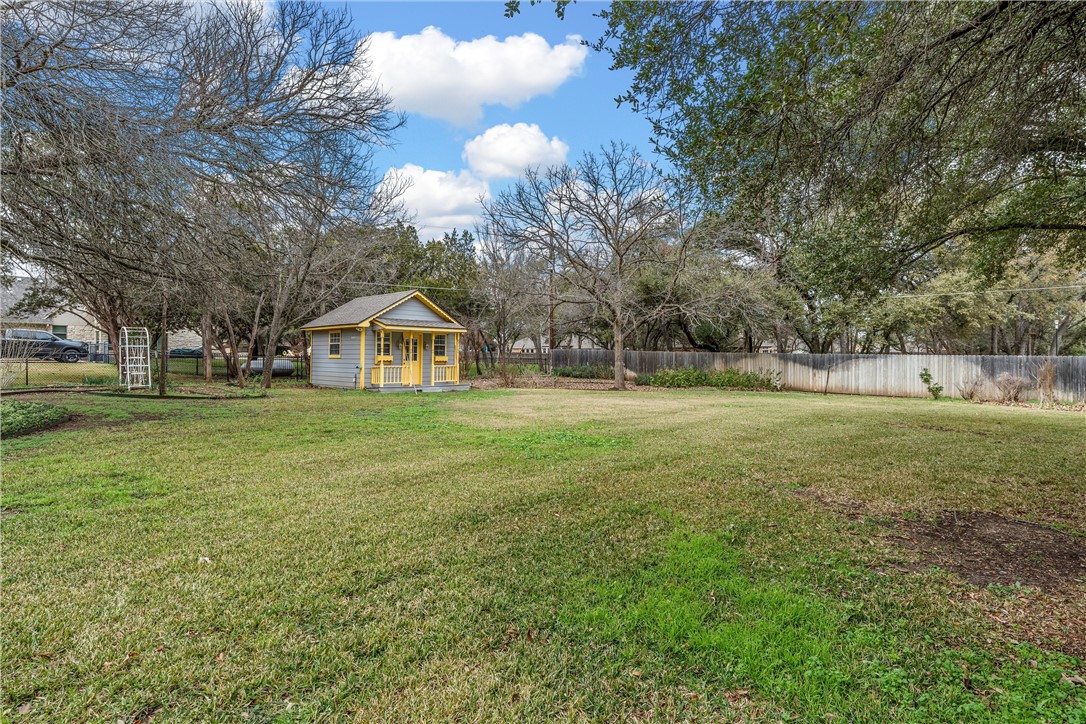201 Cobblestone Lane , Crawford, TX, 76638 | 227443 | Realty Texas LLC
