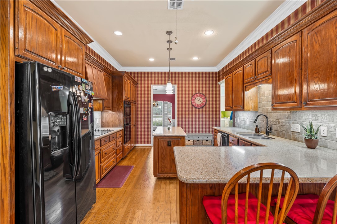 201 Cobblestone Lane , Crawford, TX, 76638 | 227443 | Realty Texas LLC