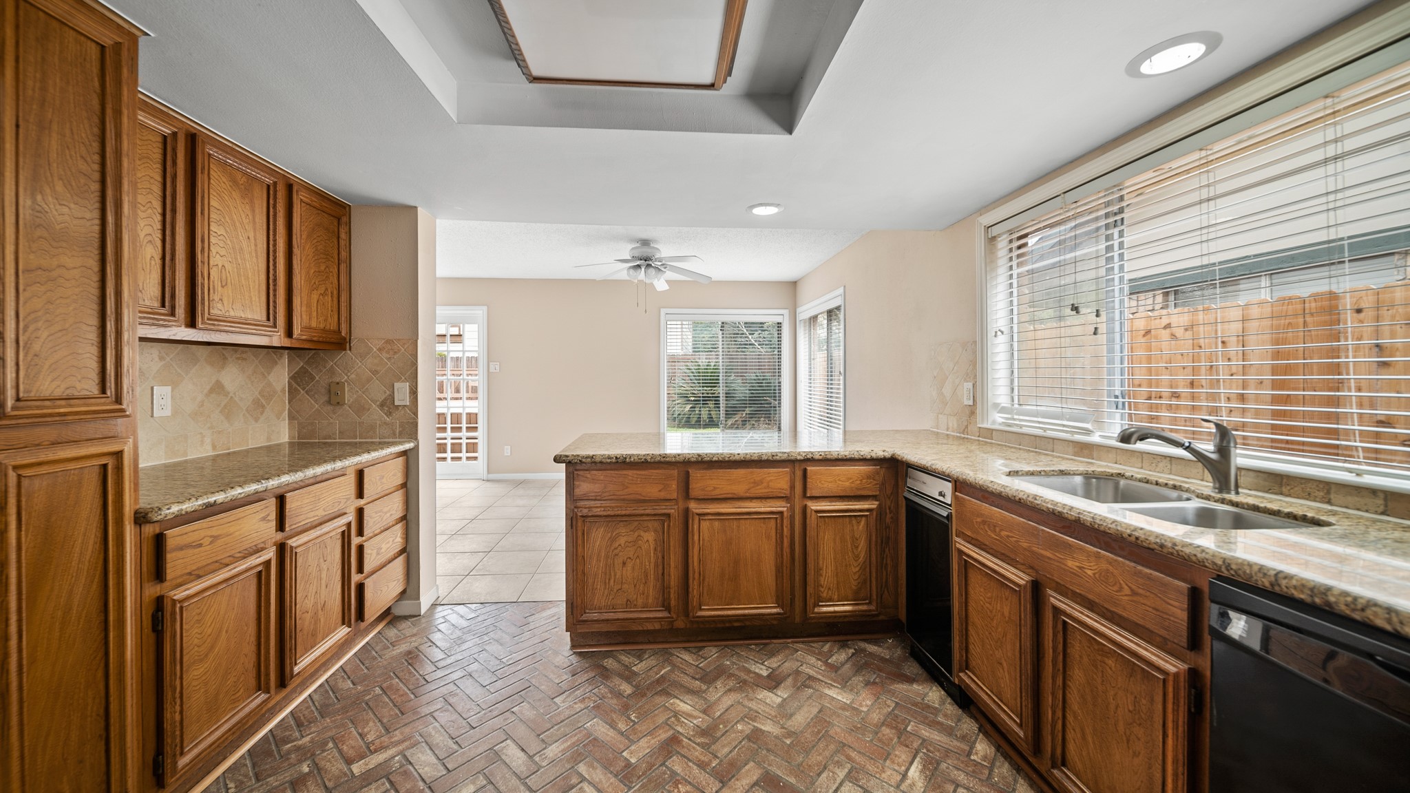 2107 Streamcrest Lane , Sugar Land, TX, 77479 | 21776231 | Realty Texas LLC