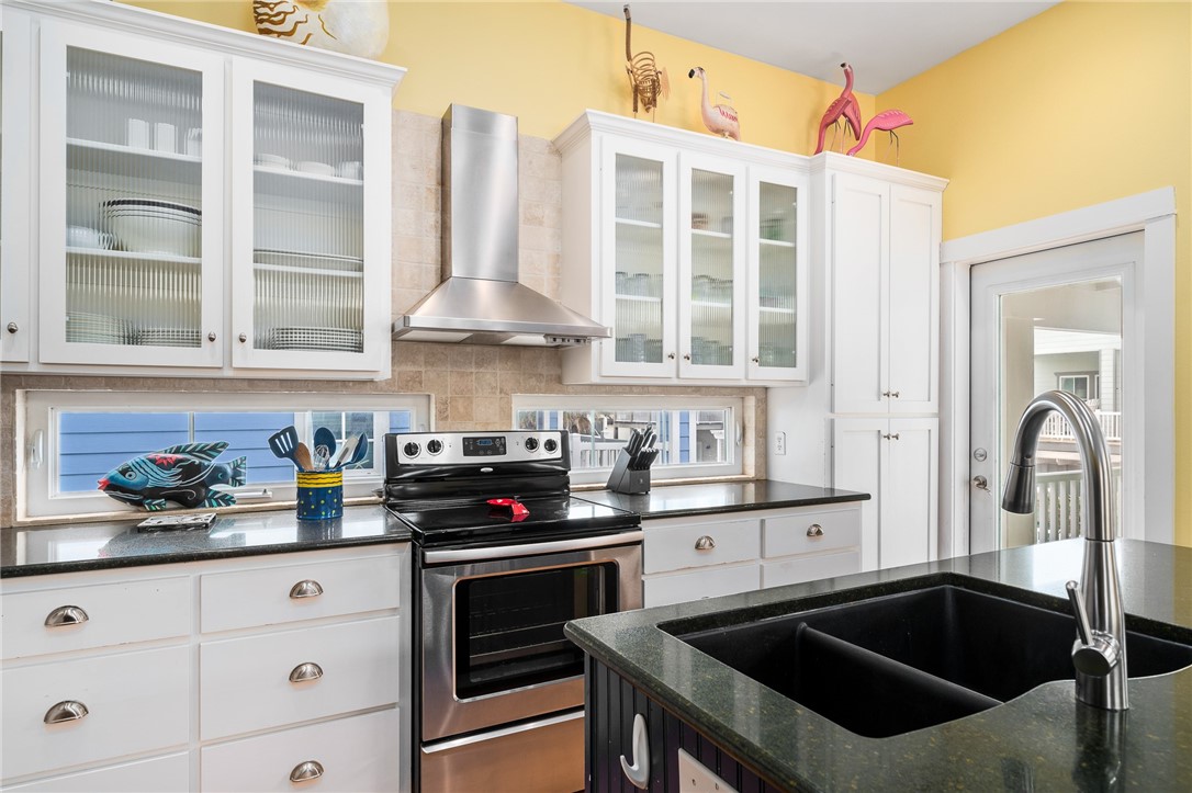 979 Banyan Beach Drive , Port Aransas, TX, 78373 | 452731 | Realty Texas LLC