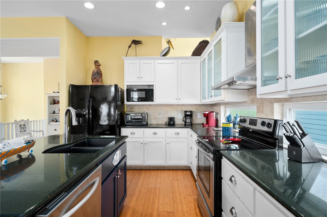 979 Banyan Beach Drive , Port Aransas, TX, 78373 | 452731 | Realty Texas LLC