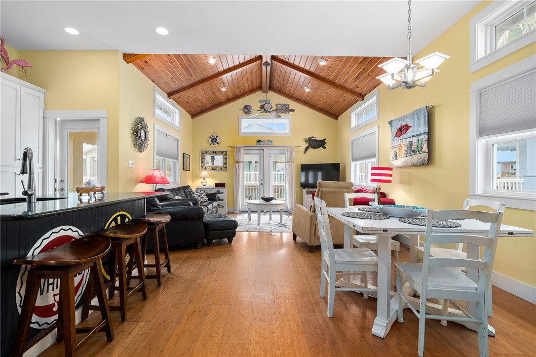 979 Banyan Beach Drive , Port Aransas, TX, 78373 | 452731 | Realty Texas LLC