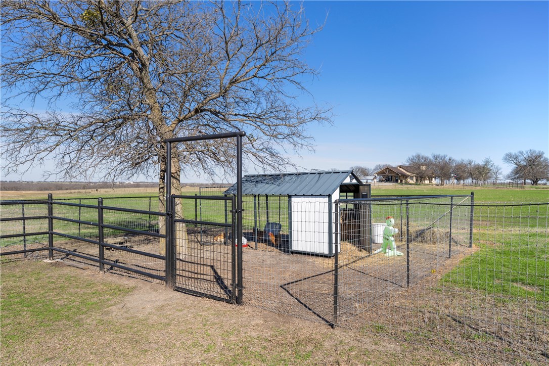 970 W Somers Lane , Axtell, TX, 76624 | 227447 | Realty Texas LLC