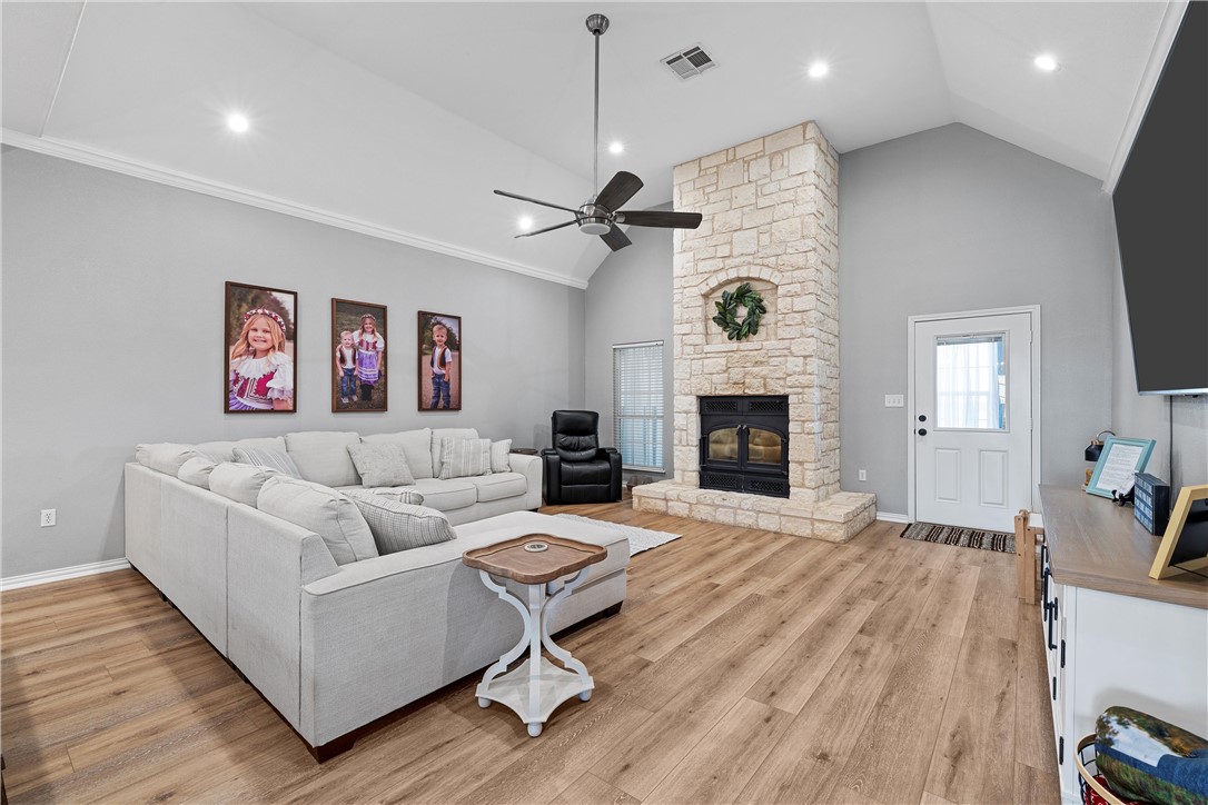 970 W Somers Lane , Axtell, TX, 76624 | 227447 | Realty Texas LLC
