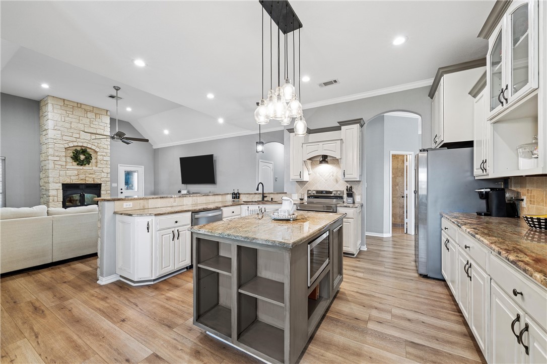 970 W Somers Lane , Axtell, TX, 76624 | 227447 | Realty Texas LLC