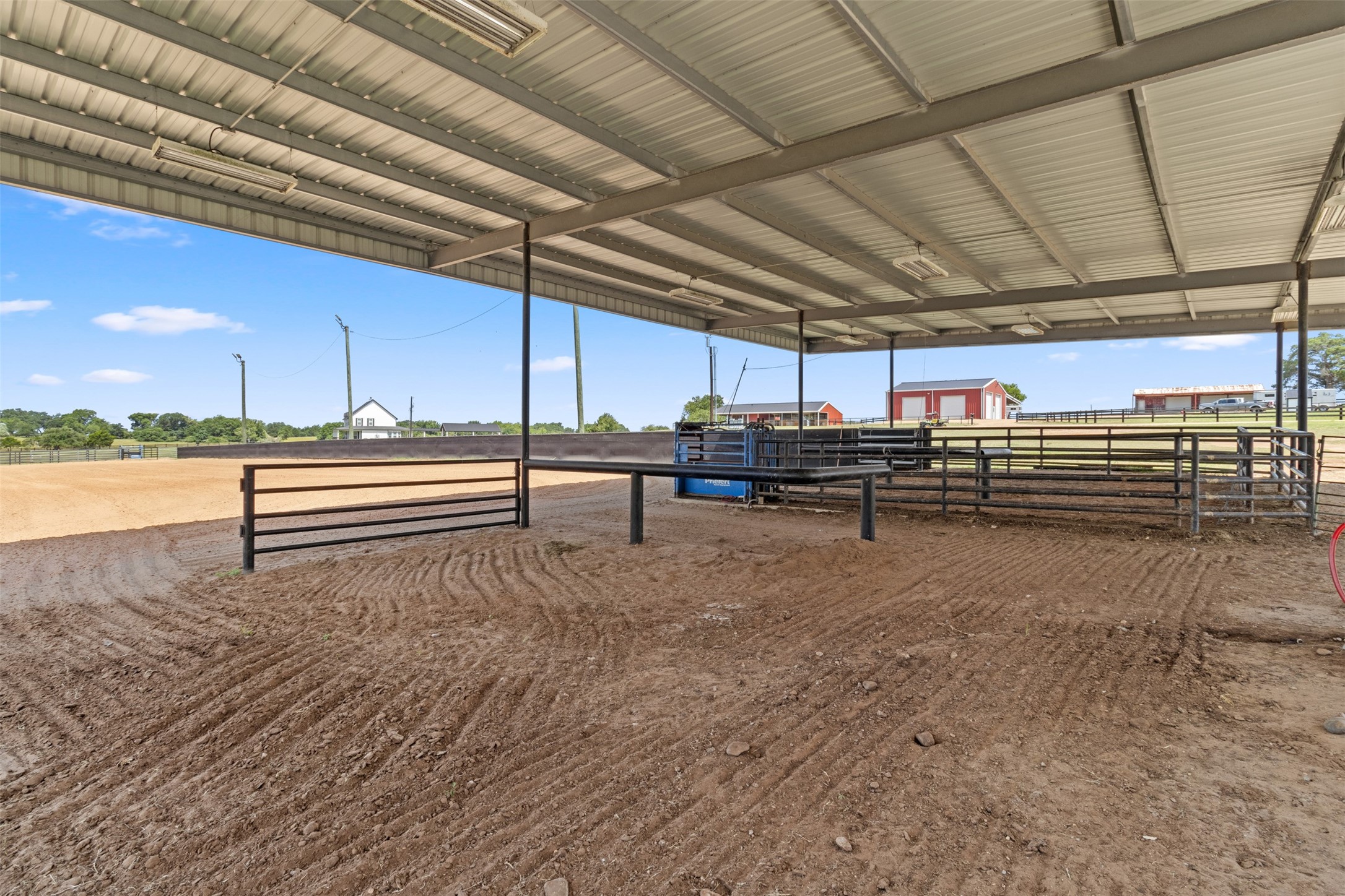 1725 Stokes Road, New Ulm, TX, 78950 | 17424385 | Realty Texas LLC