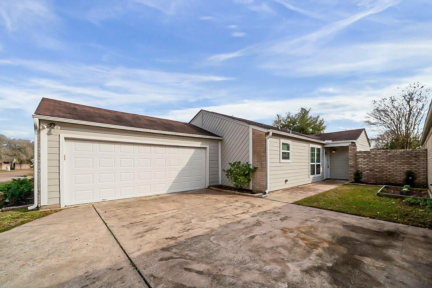 2707 Stonehedge Drive , Baytown, TX, 77521 | 8407351 | Realty Texas LLC