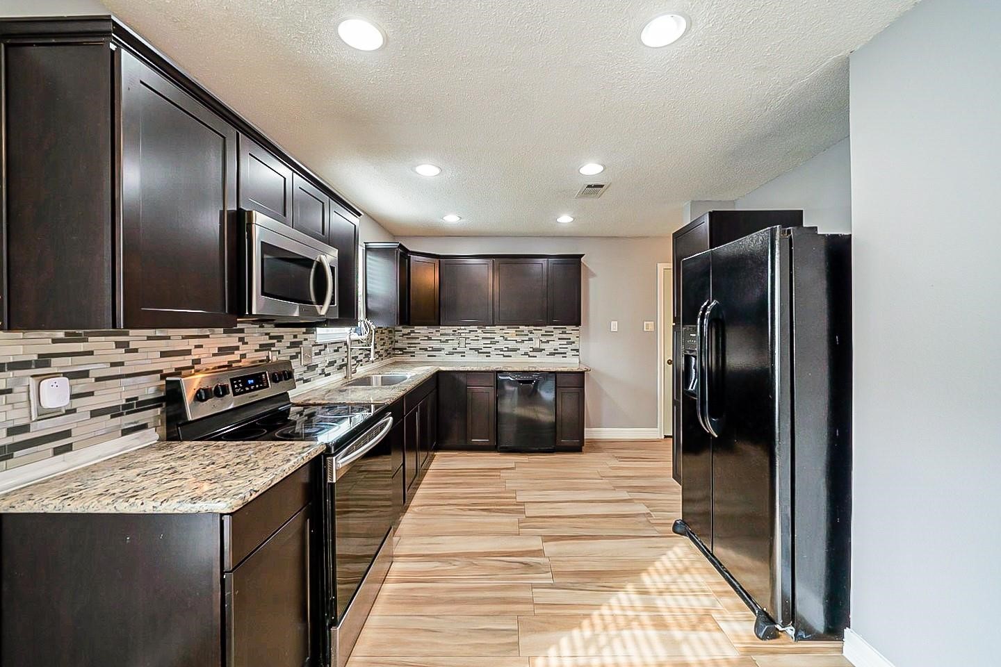 2707 Stonehedge Drive , Baytown, TX, 77521 | 8407351 | Realty Texas LLC