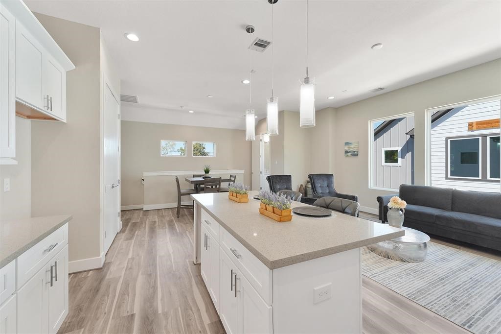 238 Julia Street A , Houston, TX, 77022 | 52745169 | Realty Texas LLC