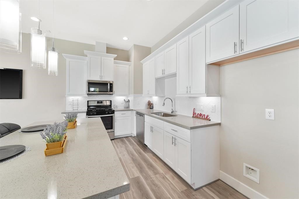 238 Julia Street A , Houston, TX, 77022 | 52745169 | Realty Texas LLC