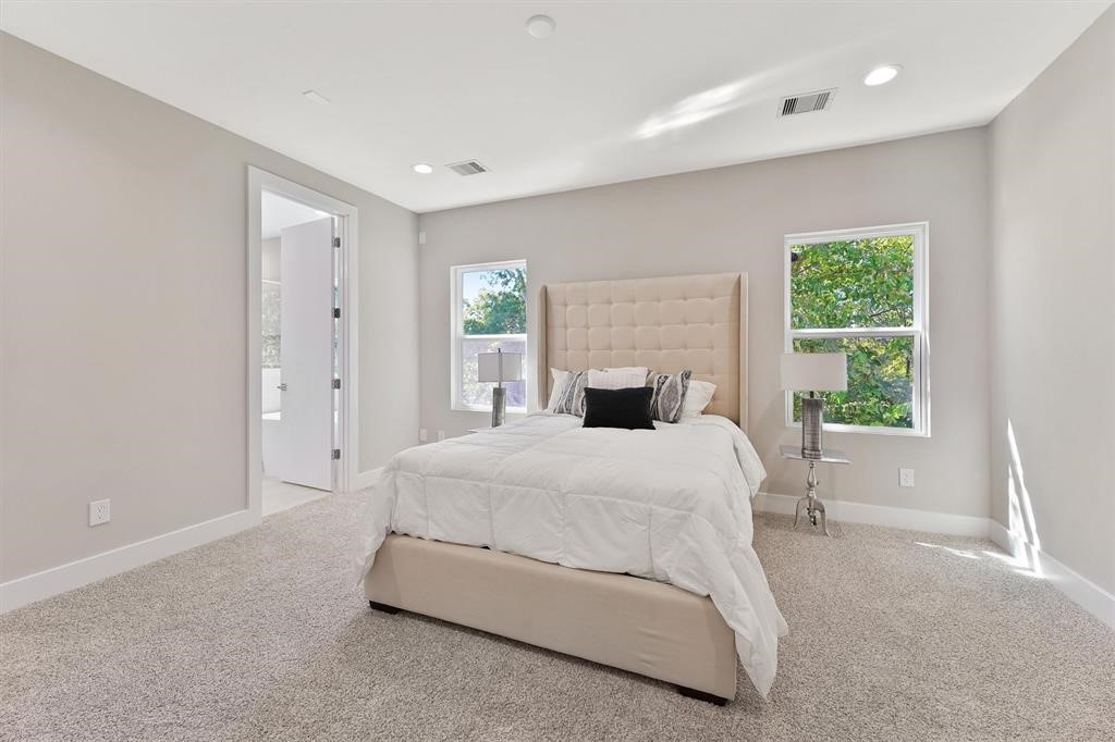 238 Julia Street A , Houston, TX, 77022 | 52745169 | Realty Texas LLC