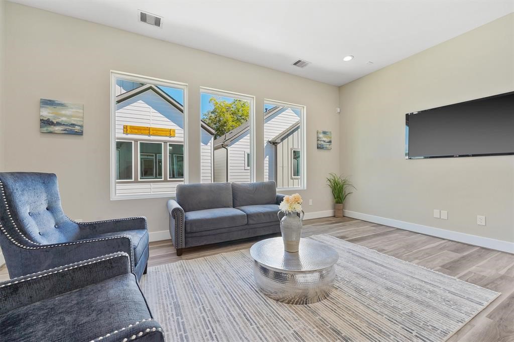 238 Julia Street A , Houston, TX, 77022 | 52745169 | Realty Texas LLC