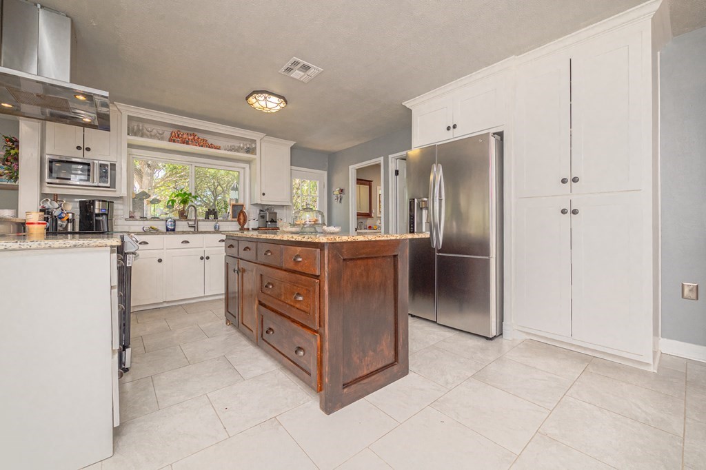 1705 Rhodes Avenue W, Aransas Pass, TX, 78336 | 452820 | Realty Texas LLC