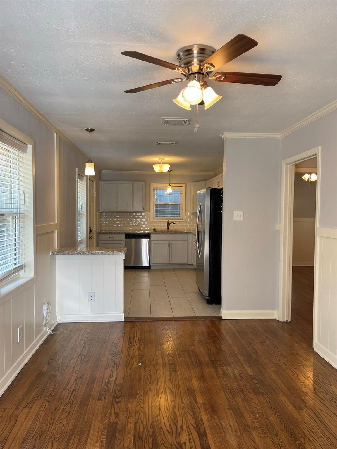 813 1/2 Waverly Street , Houston, TX, 77007 | 36885521 | Realty Texas LLC