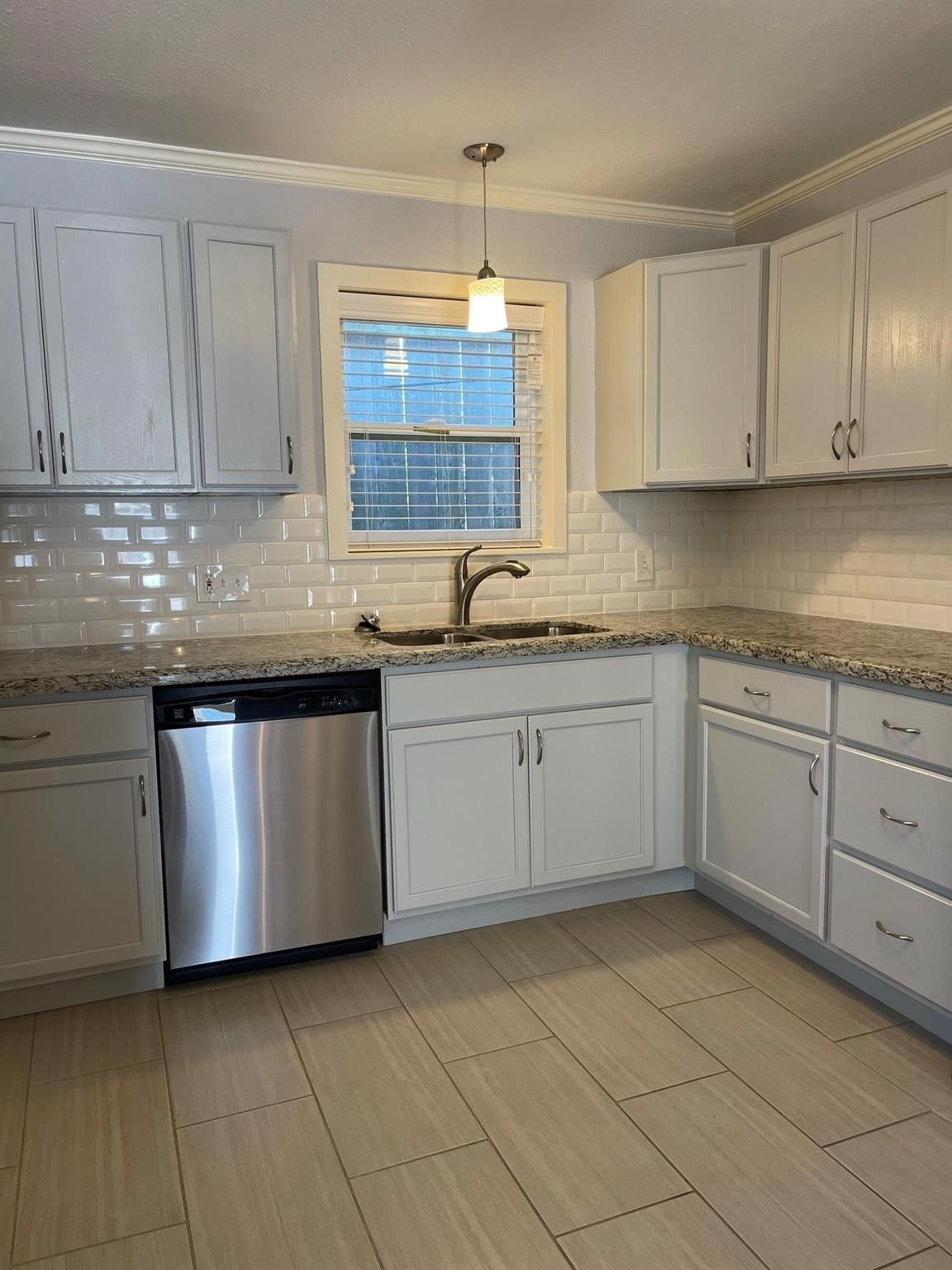 813 1/2 Waverly Street , Houston, TX, 77007 | 36885521 | Realty Texas LLC