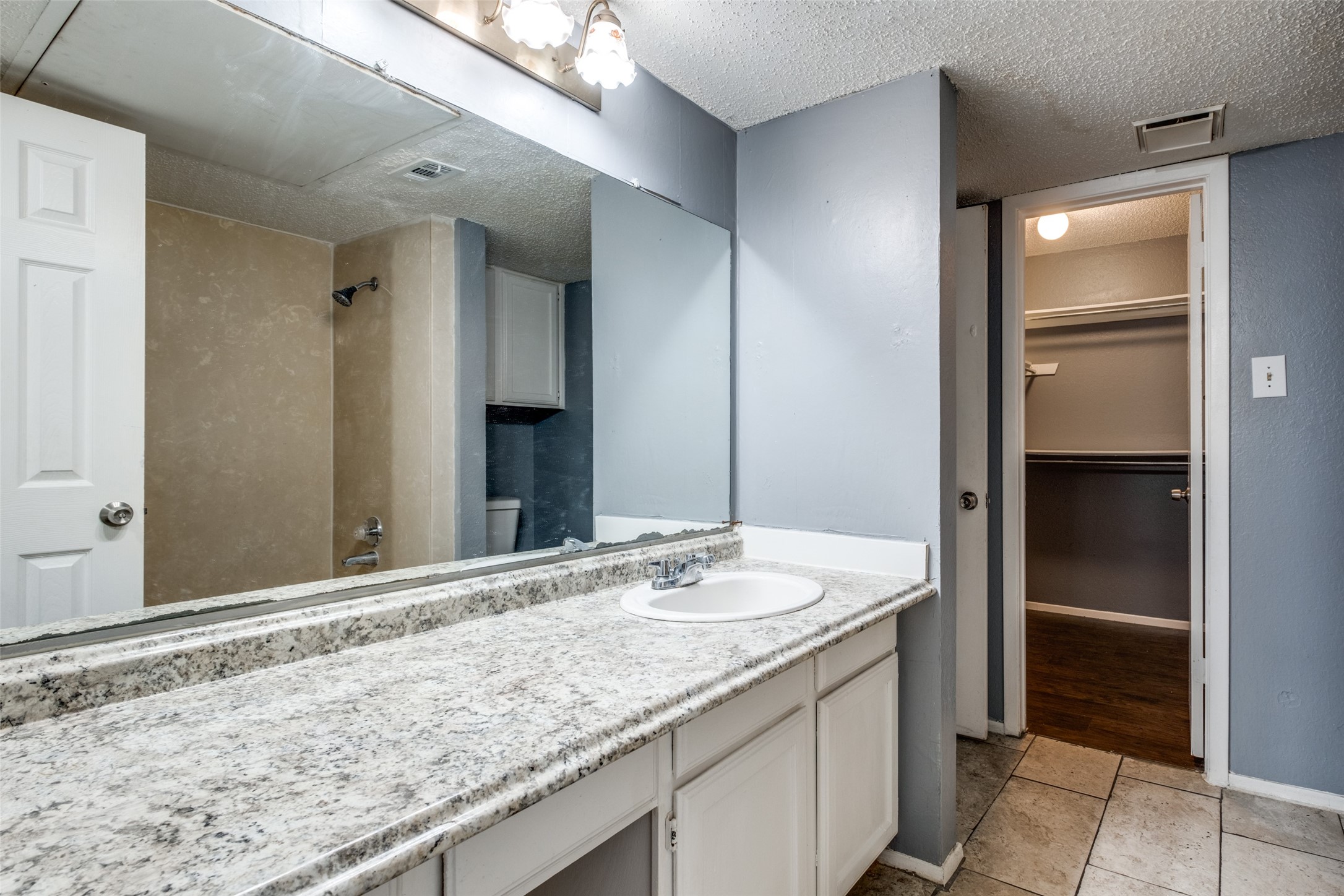 9613 Walnut Street 2204 , Dallas, TX, 75243 | 20815268 | Realty Texas LLC