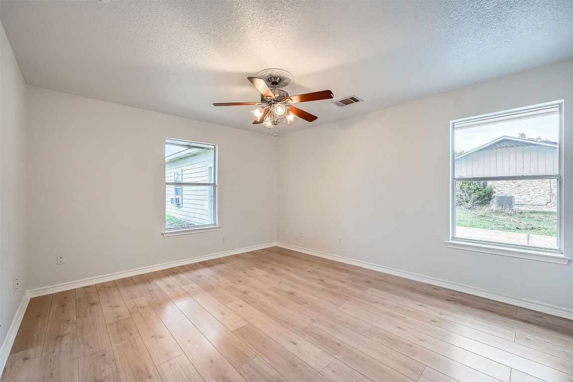 1301 Southwood Hills Drive , Taylor, TX, 76574 | 2174945 | Realty Texas LLC