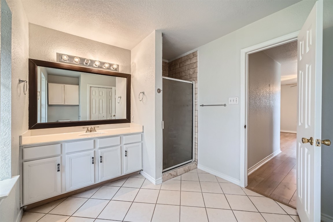 1301 Southwood Hills Drive , Taylor, TX, 76574 | 2174945 | Realty Texas LLC