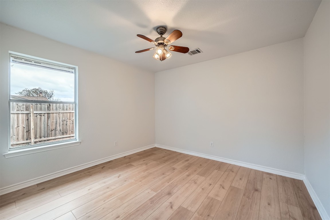 1301 Southwood Hills Drive , Taylor, TX, 76574 | 2174945 | Realty Texas LLC