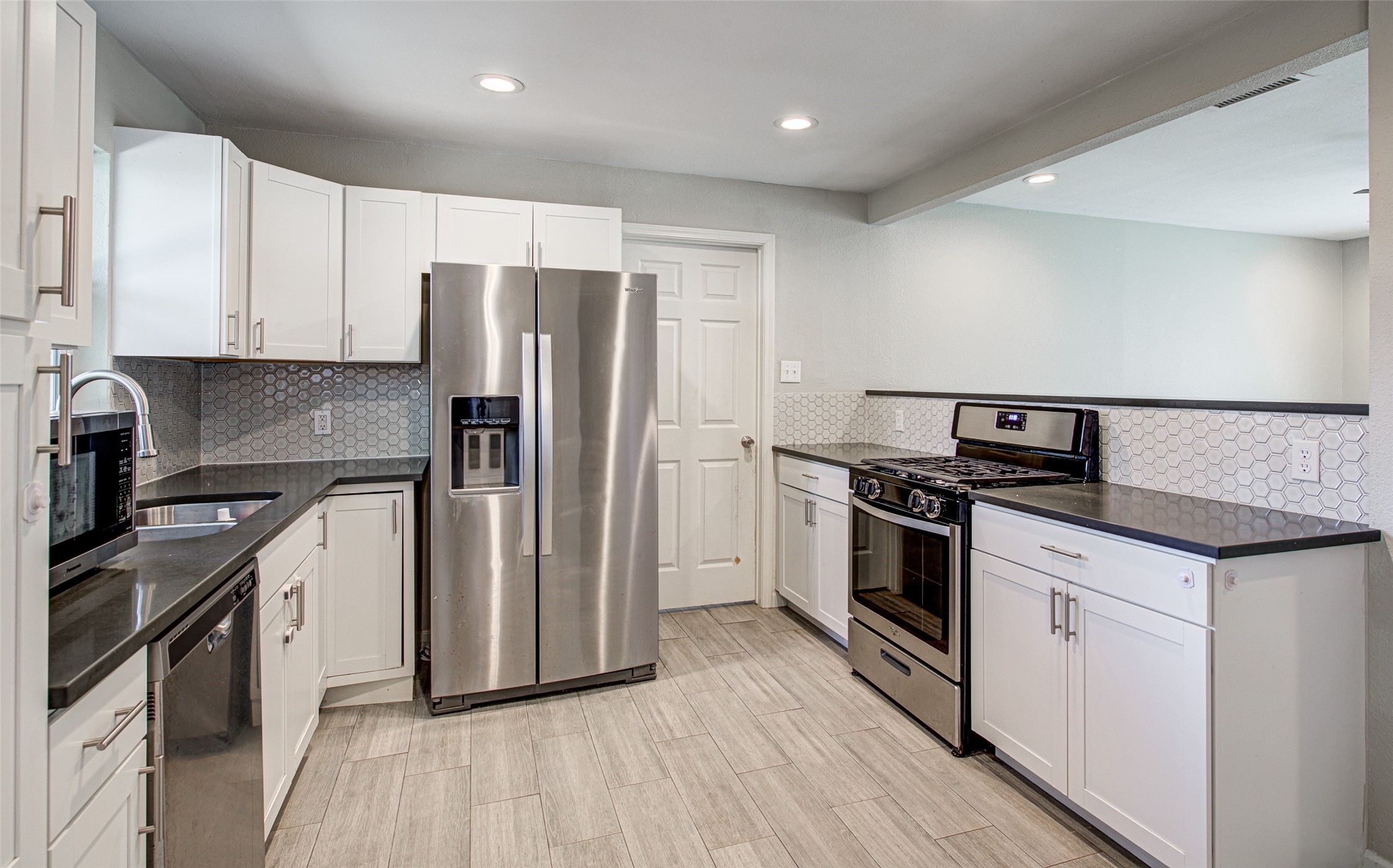 5702 Blythewood Drive , Austin, TX, 78745 | 7049697 | Realty Texas LLC