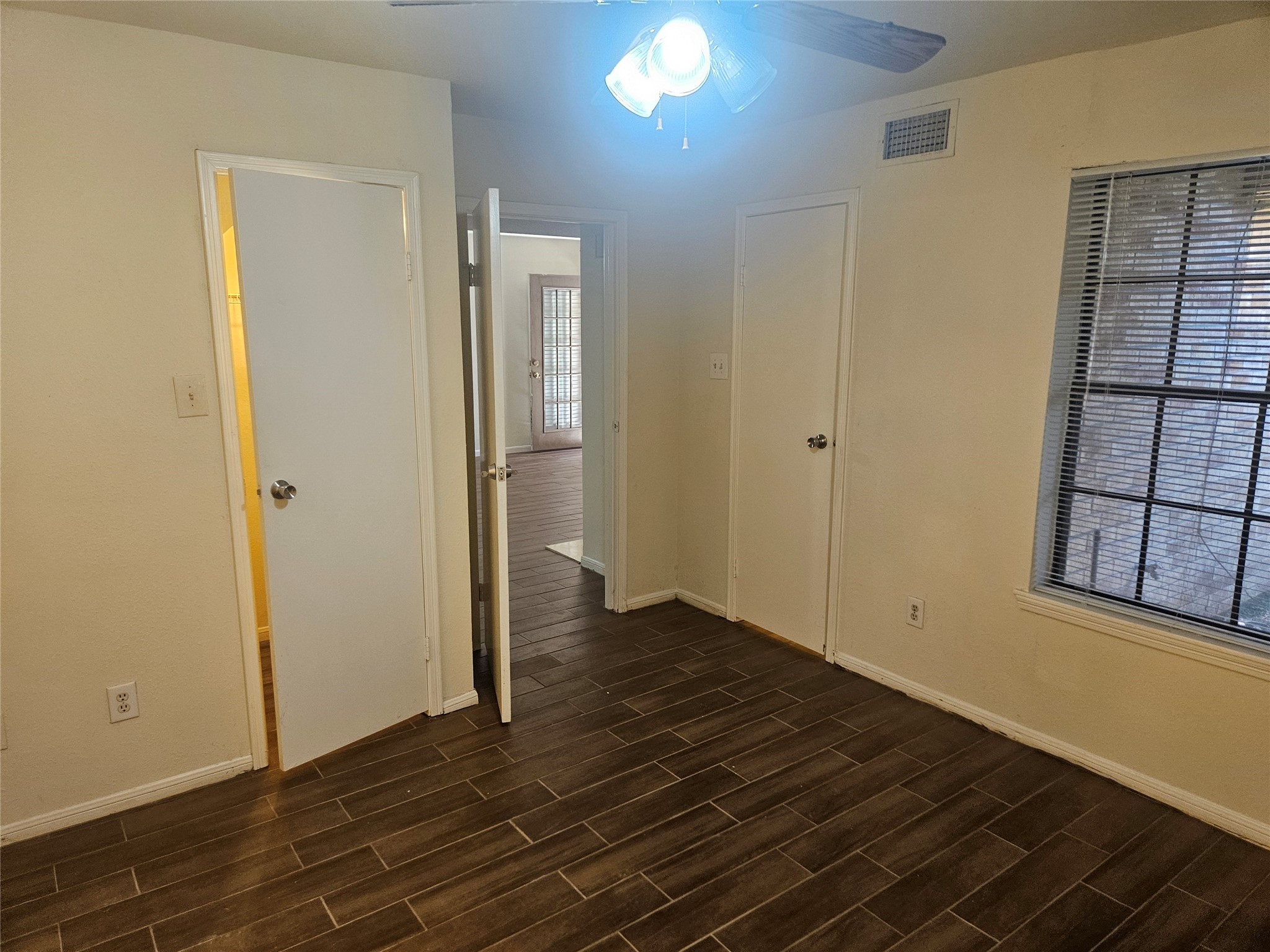 2425 Holly Hall Street A6 , Houston, TX, 77054 | 70684863 | Realty Texas LLC