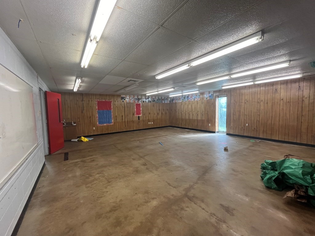 215 Buchanan Street, Broaddus, TX, 75929 | 67918763 | Realty Texas LLC