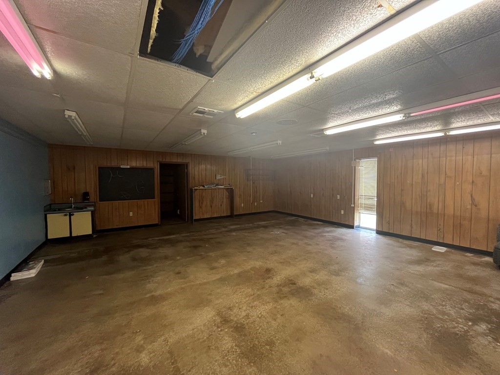 215 Buchanan Street, Broaddus, TX, 75929 | 67918763 | Realty Texas LLC