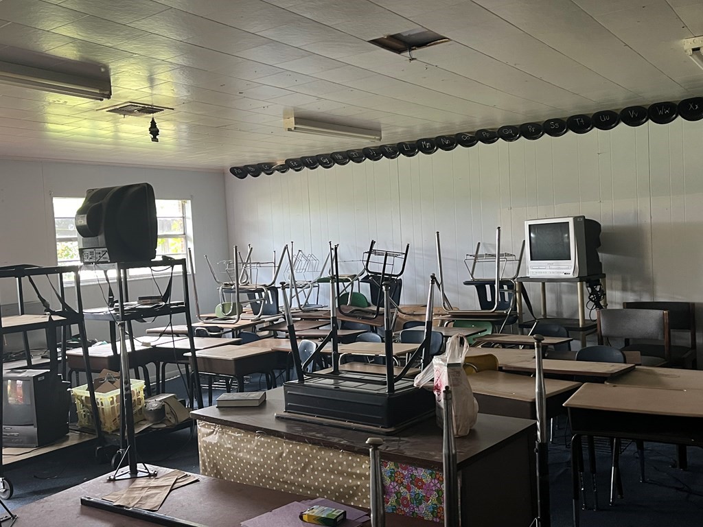 215 Buchanan Street, Broaddus, TX, 75929 | 67918763 | Realty Texas LLC