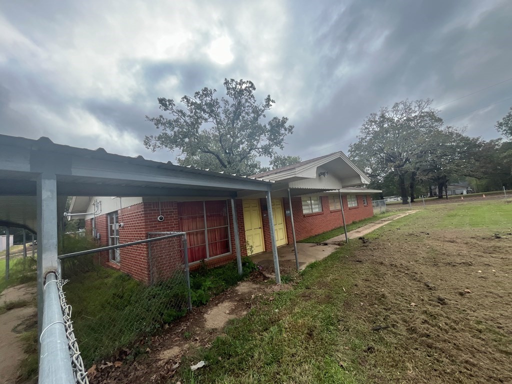 215 Buchanan Street, Broaddus, TX, 75929 | 67918763 | Realty Texas LLC